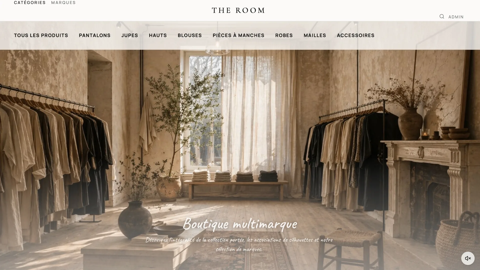 Vitrine digitale PROJETA STUDIO — boutique multimarque de prêt-à-porter avec navigation par catégories